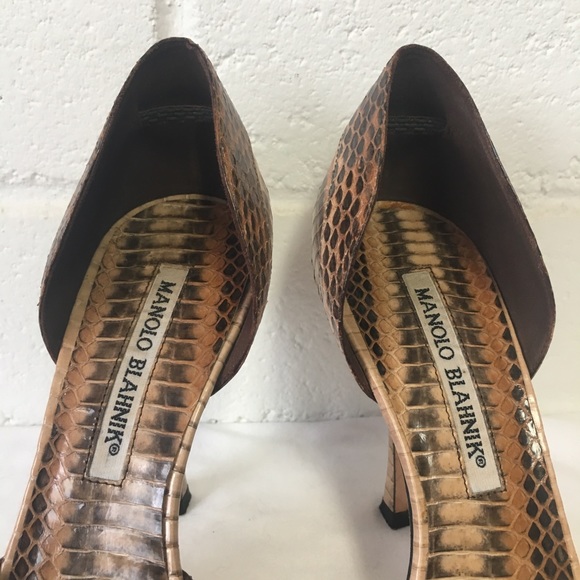 MANOLO BLAHNIK • Snakeskin D’Orsay Heels - Picture 5 of 11